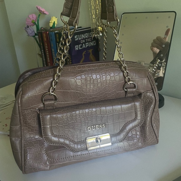 GUESS Bag - Picture 1 of 6